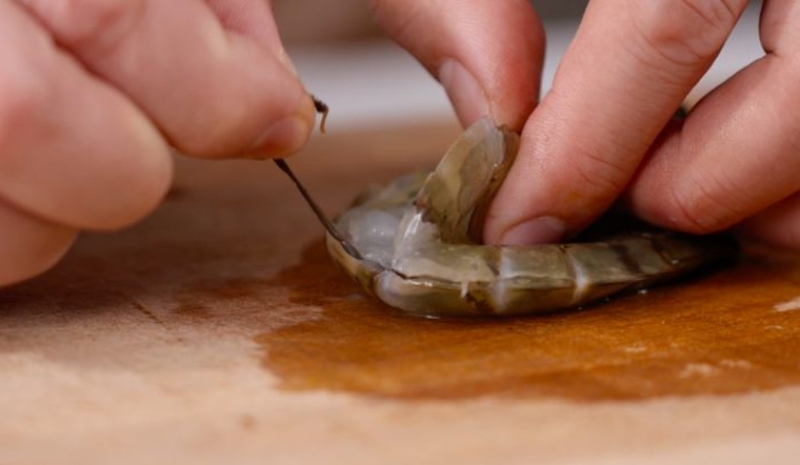 Rút chỉ lưng tôm