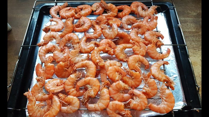 Sấy tôm khô bằng lò nướng