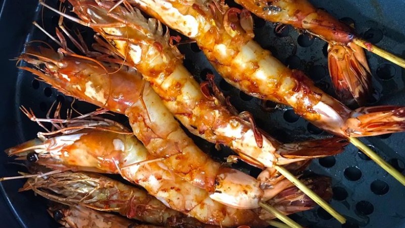 Nướng tôm bằng nồi chiên không dầu