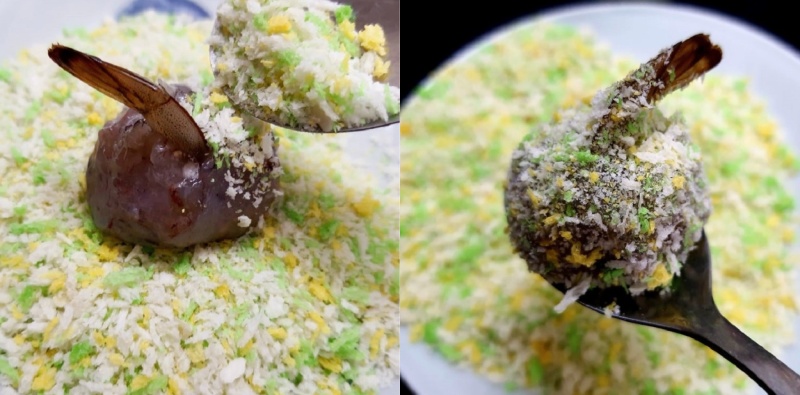 Lăn tôm viên vào bột chiên xù trước khi chiê