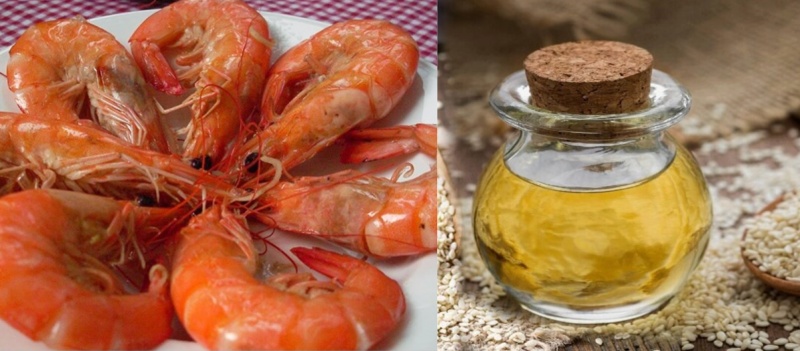 Luộc tôm với dầu mè
