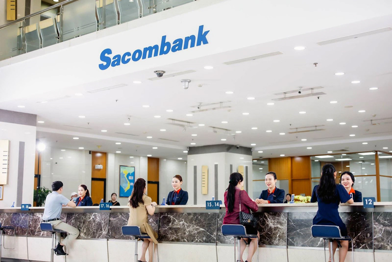 Cách mở thẻ đen Sacombank tại quầy giao dịch