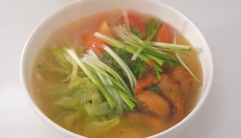 Tô bún cá diêu hồng hoàn chỉnh