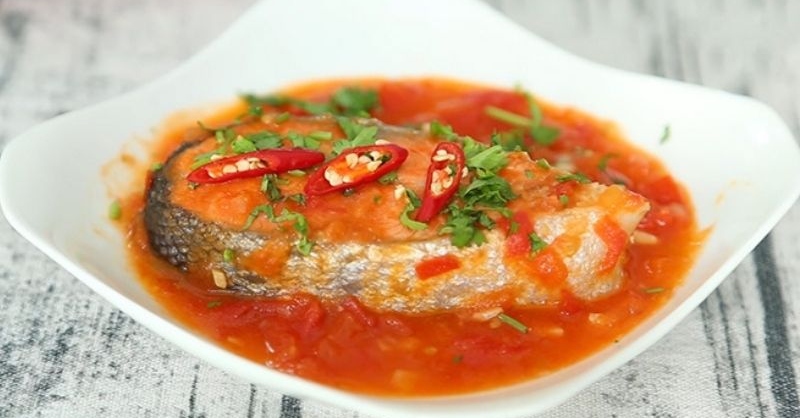 Món cá hồi sốt cà chua hấp dẫn
