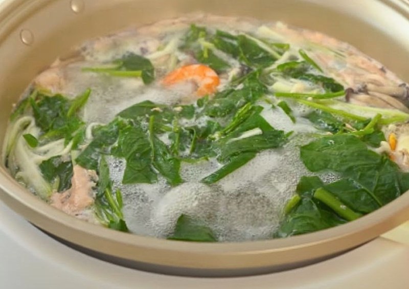 Thành phẩm món lẩu tôm bầu