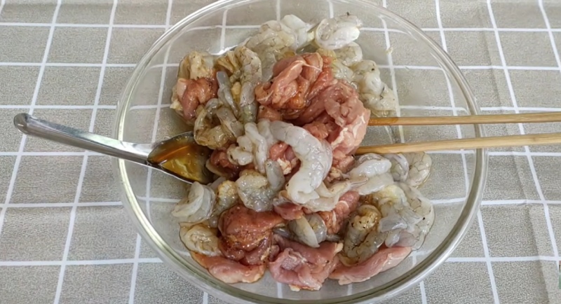Ướp tôm và thịt