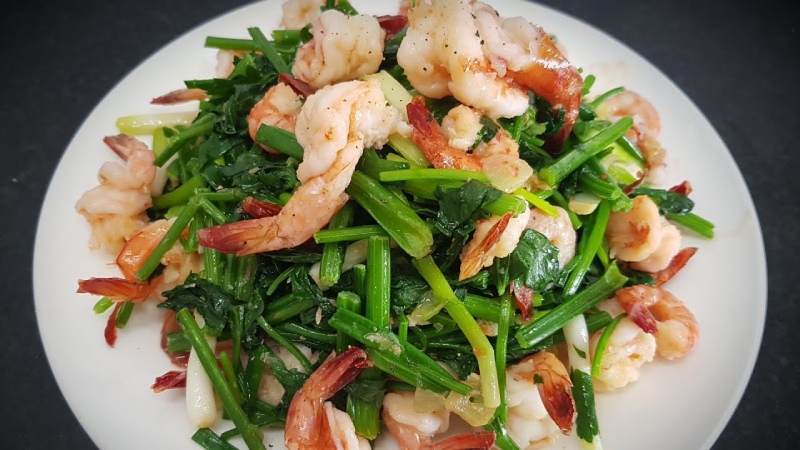 Tôm nõn xào cần tây