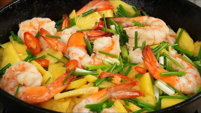 Tôm nõn xào dứa