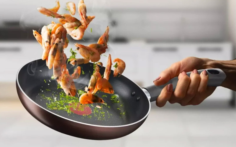 Chảo chống dính phù hợp với mọi không gian bếp