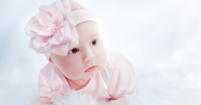 Đặt tên bé gái hợp tuổi bố mẹ theo phong thủy