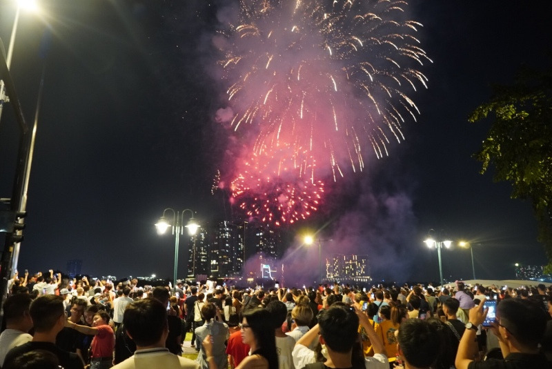 Xem pháo hoa Tết Dương Lịch tại Sài Gòn