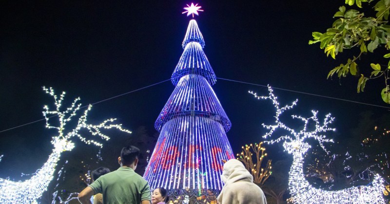 Tham quan điểm trang trí Giáng Sinh tại Đà Nẵng