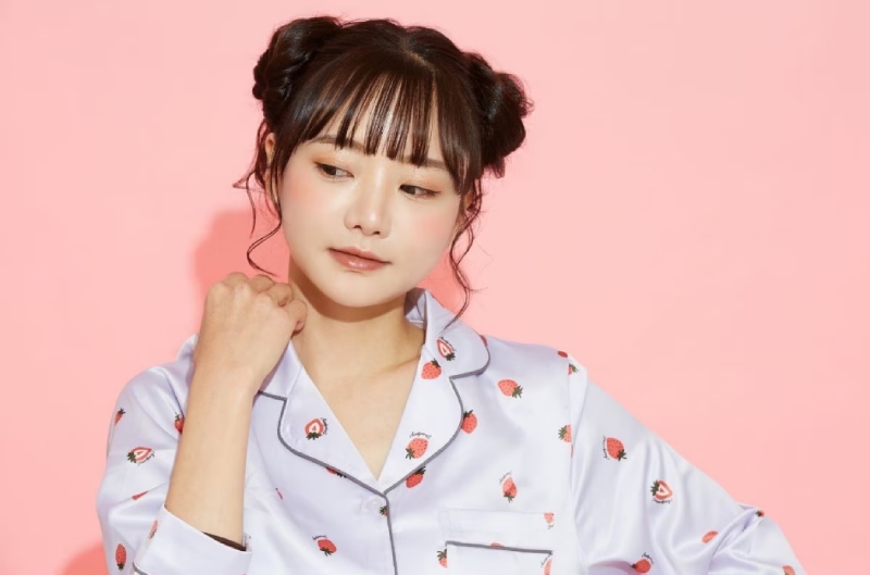 Kiểu tóc búi cao hai bên