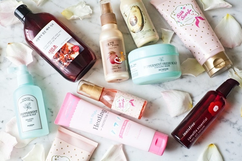 Sử dụng sản phẩm dưỡng tóc chuyên dụng