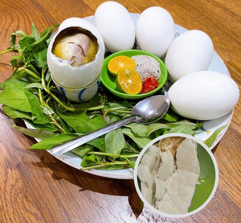 Bóp nhừ vỏ trứng sau khoản thời gian ăn nhằm xui xẻo trở nên mất