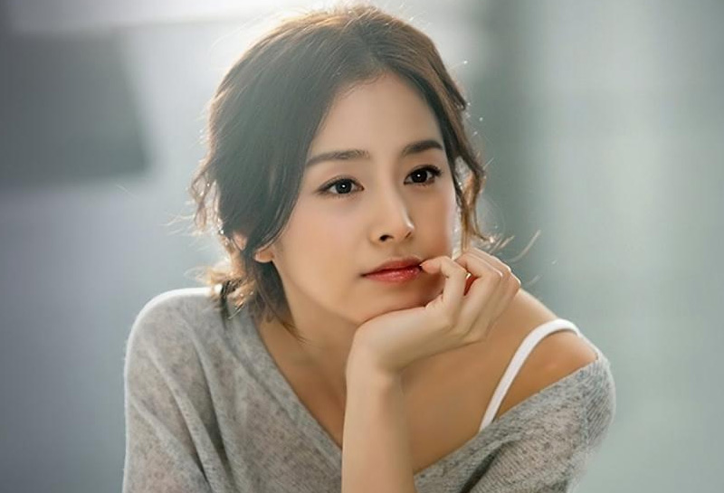 Nữ sở hữu đôi mắt rồng có tính cách vui vẻ, vô tư 