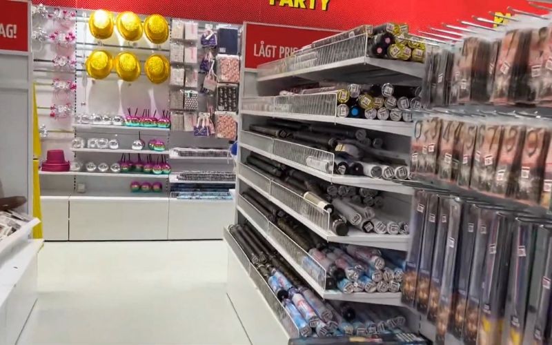 Đi mua sắm dịp đầu năm