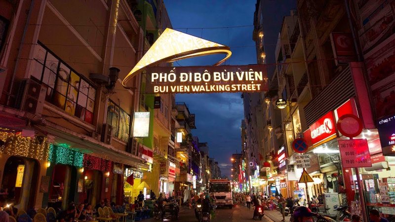 Trải nghiệm Phố Tây Bùi Viện dịp Tết Tây