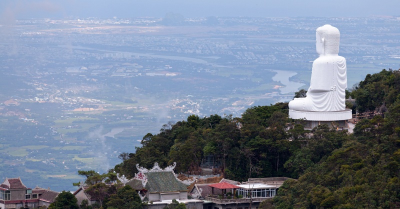 Thăm Chùa Linh Ứng