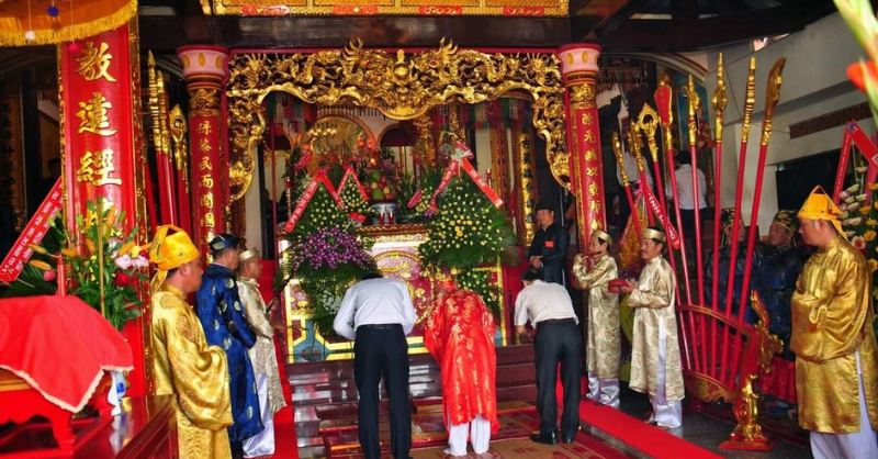 Lễ hội Đền Đức Thánh Trần