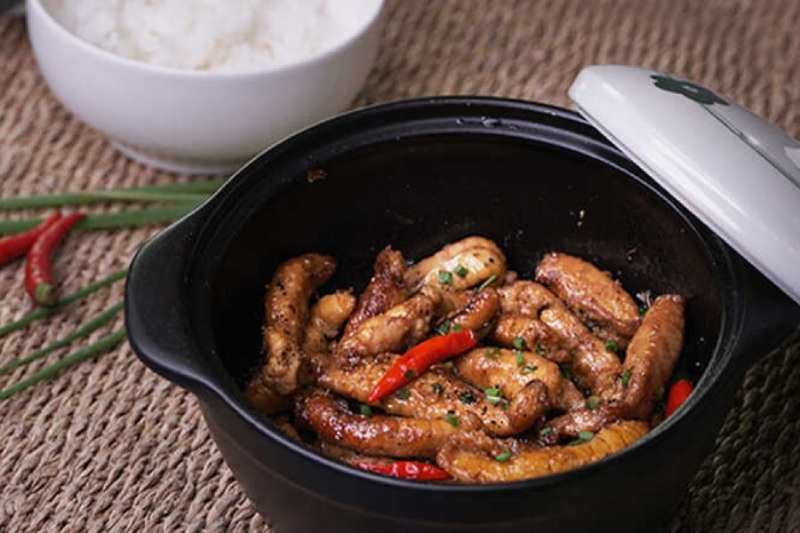 Trứng cá chép kho tộ đậm đà