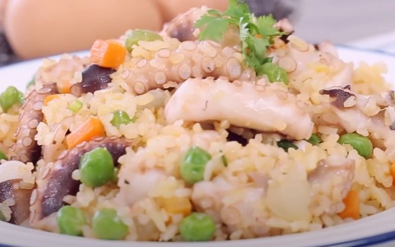 Cơm chiên bạch tuộc