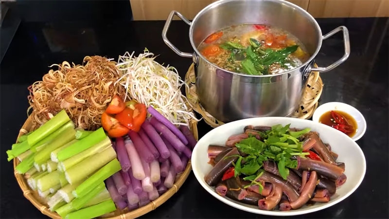 Lẩu lươn hoa chuối