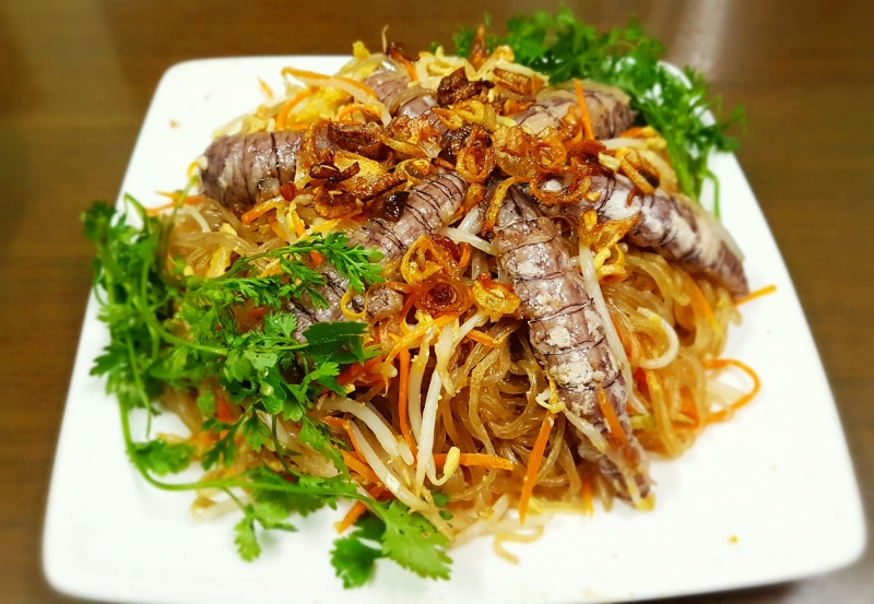 Bề bề bóc vỏ xào miến