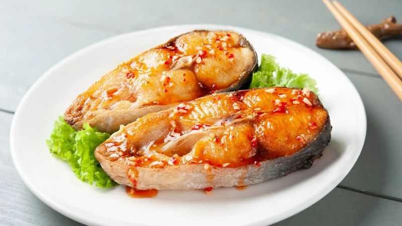Cá basa chiên nước mắm