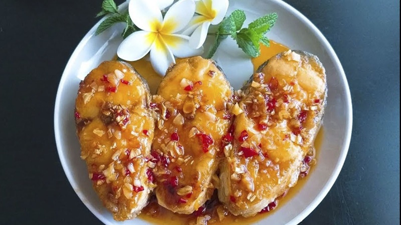 Cá basa chiên sả ớt