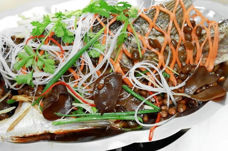 Cá chẽm chưng tương