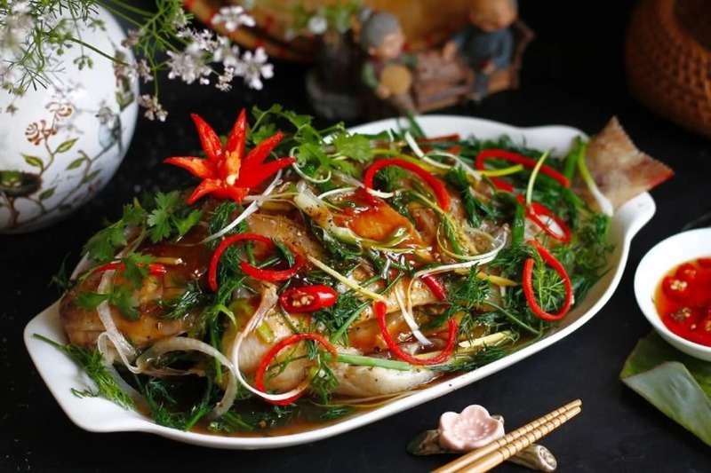 : Cá diêu hồng hấp nước tương với hành và gừng, hương vị thanh nhẹ