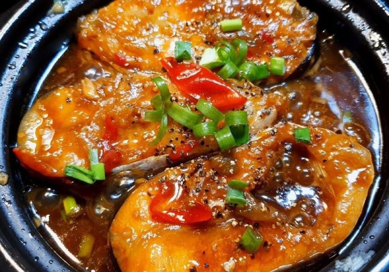 Cá dứa kho tiêu đậm vị thơm ngon