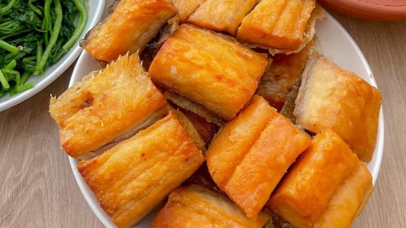Cá dứa chiên giòn da vàng, thịt mềm ngọt