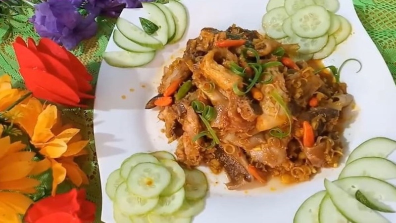 Cá đuối kho sả ớt