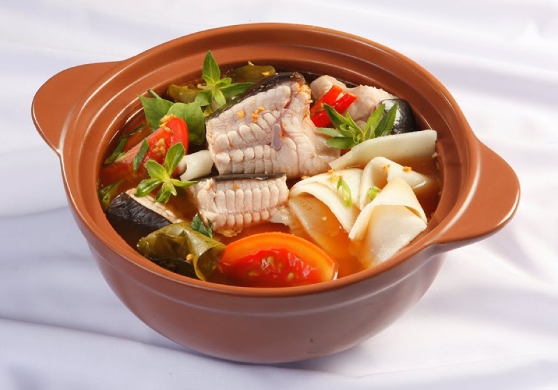 Cá đuối nấu canh chua