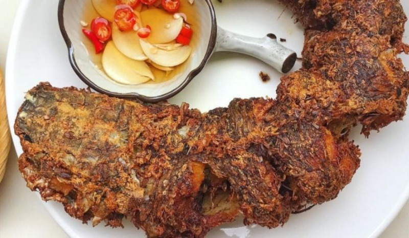 Cá lóc chiên sả ớt