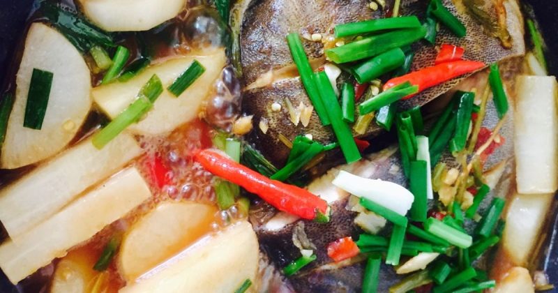  Cá nâu kho củ cải đậm đà thấm vị
