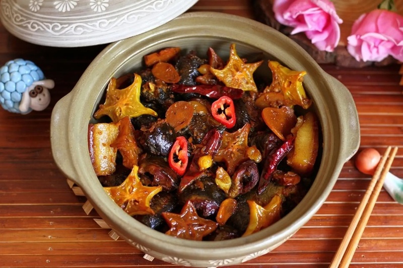 Cá rô đồng kho khế