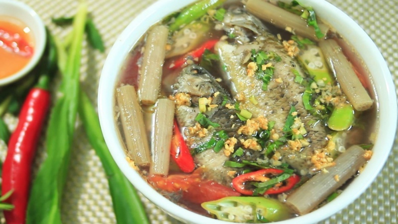 Canh chua cá rô đồng
