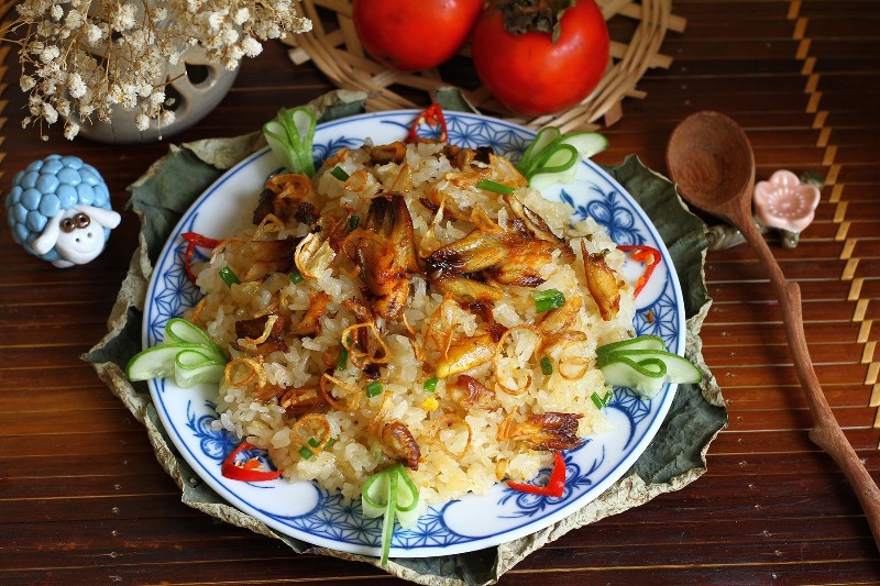 Xôi cá rô đồng