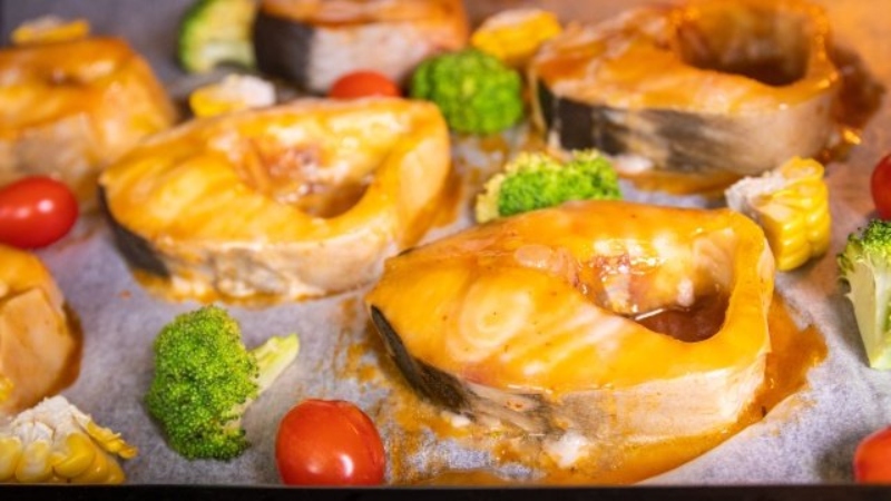 Cá tầm nướng rau củ