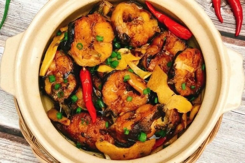 Cá trê kho gừng