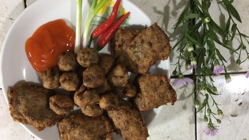 Chả cá trôi rán vàng ươm