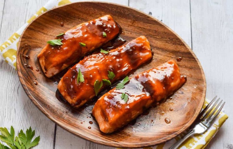 Cá tuyết sốt Teriyaki đậm đà, thịt cá mềm béo phủ sốt bóng đẹp