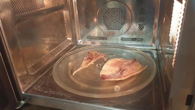 Công đoạn nướng mực