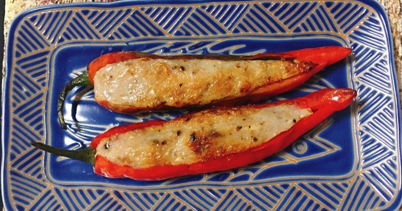 Ớt nhồi chả chiên đều