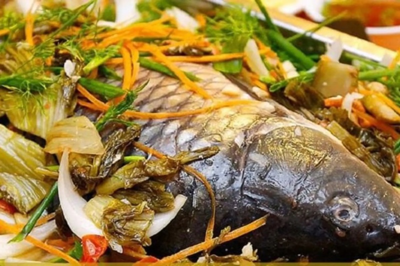 Cá được om cho thấm vị