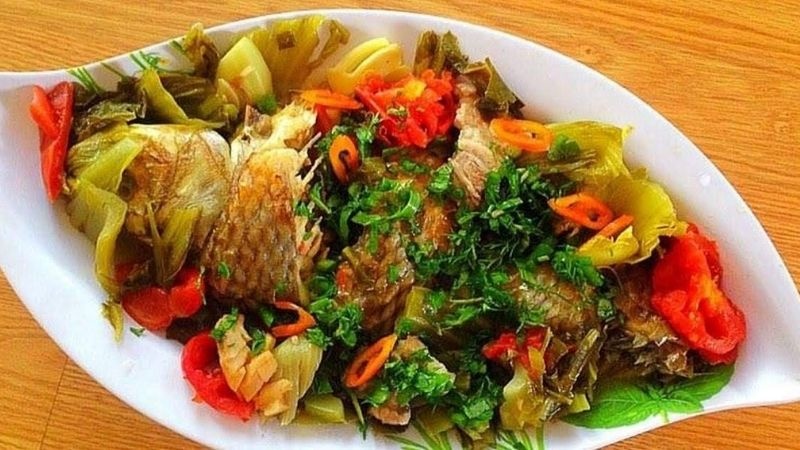 Đĩa cá rô phi om dưa bắt mắt