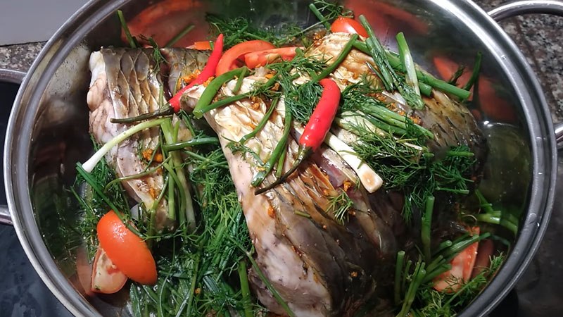 Công đoạn hấp cá